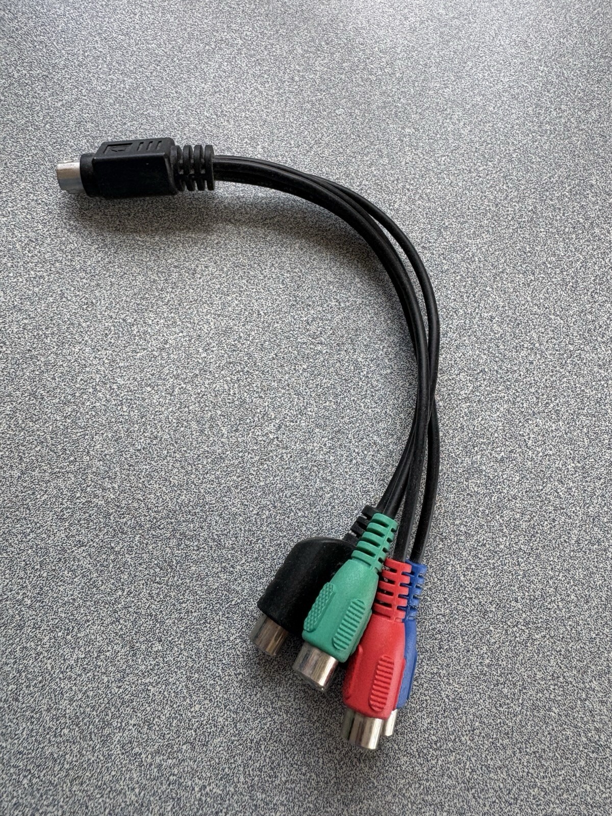 Unbranded HD SD S-Video TV Output Adapter Preowned