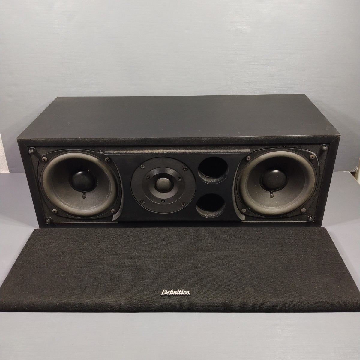 Definitive Technology Model C-1 Center Speaker TESTED & WORKS Sounds Great!