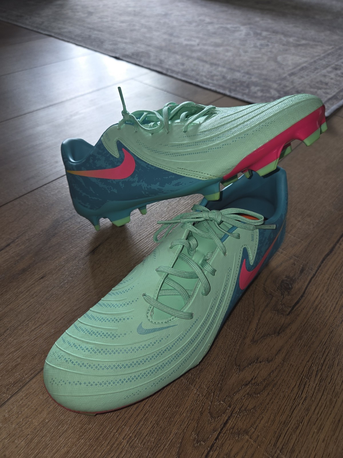 Nike Phantom Gx II 2 Academy Lv8 Fg/Mg Green Glow-Pink Sz 10 [FJ2553-300]