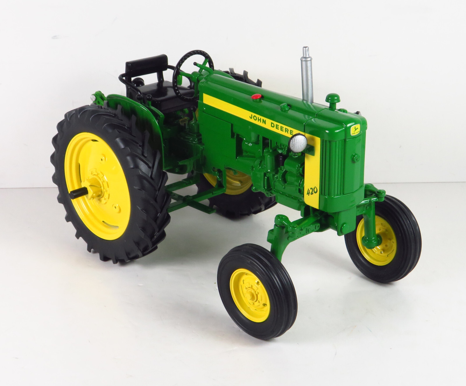 Two-Cylinder Club Expo XIII 2003 ERTL John Deere Model 420 V Phase II - 1957