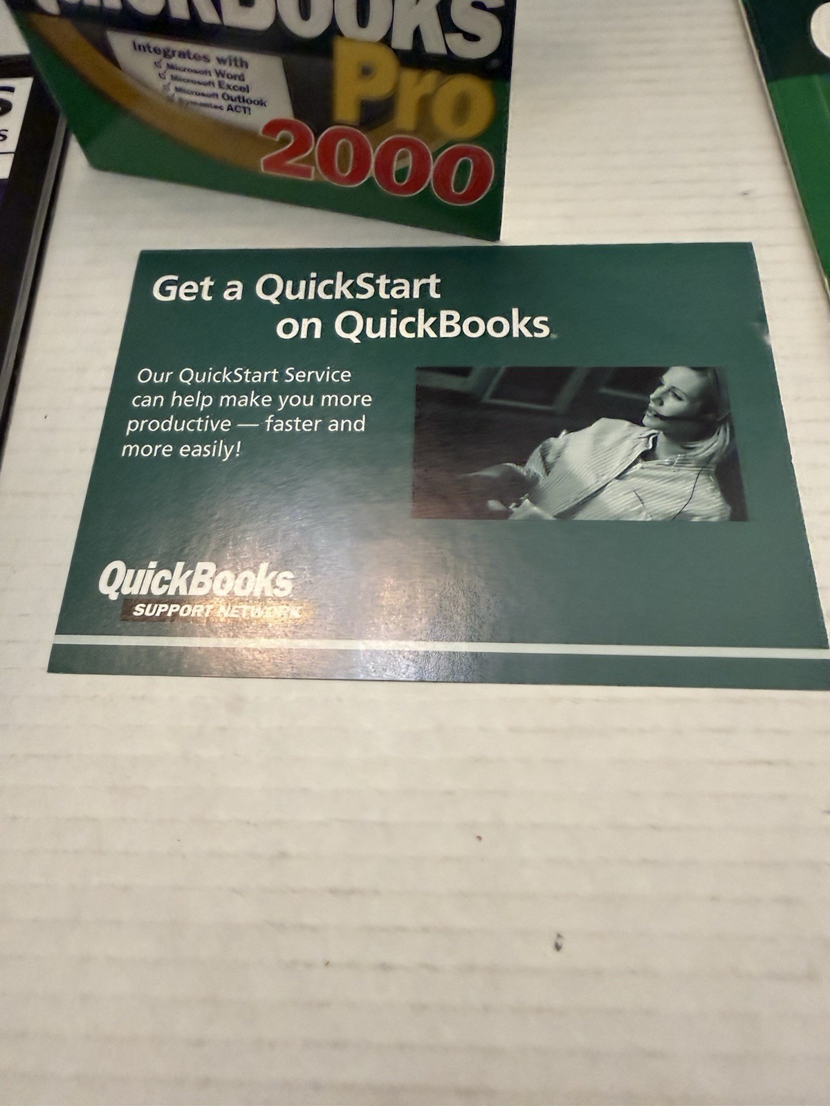 Intuit Quickbooks Pro 2000 for Windows Quicken Financial Services Software