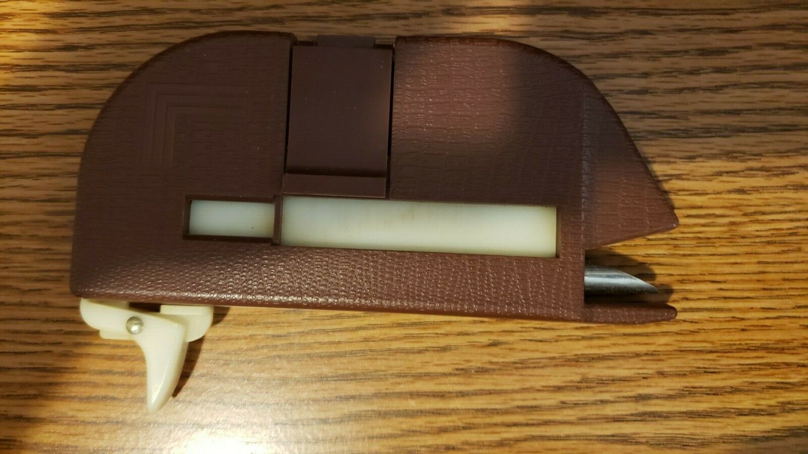 Brown and Williamson Filter Cigarette Maker