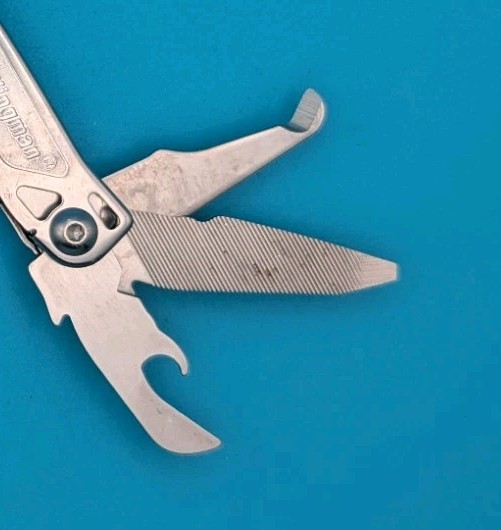 LEATHERMAN WINGMAN MULTI-TOOL! FAST SHIPPING!