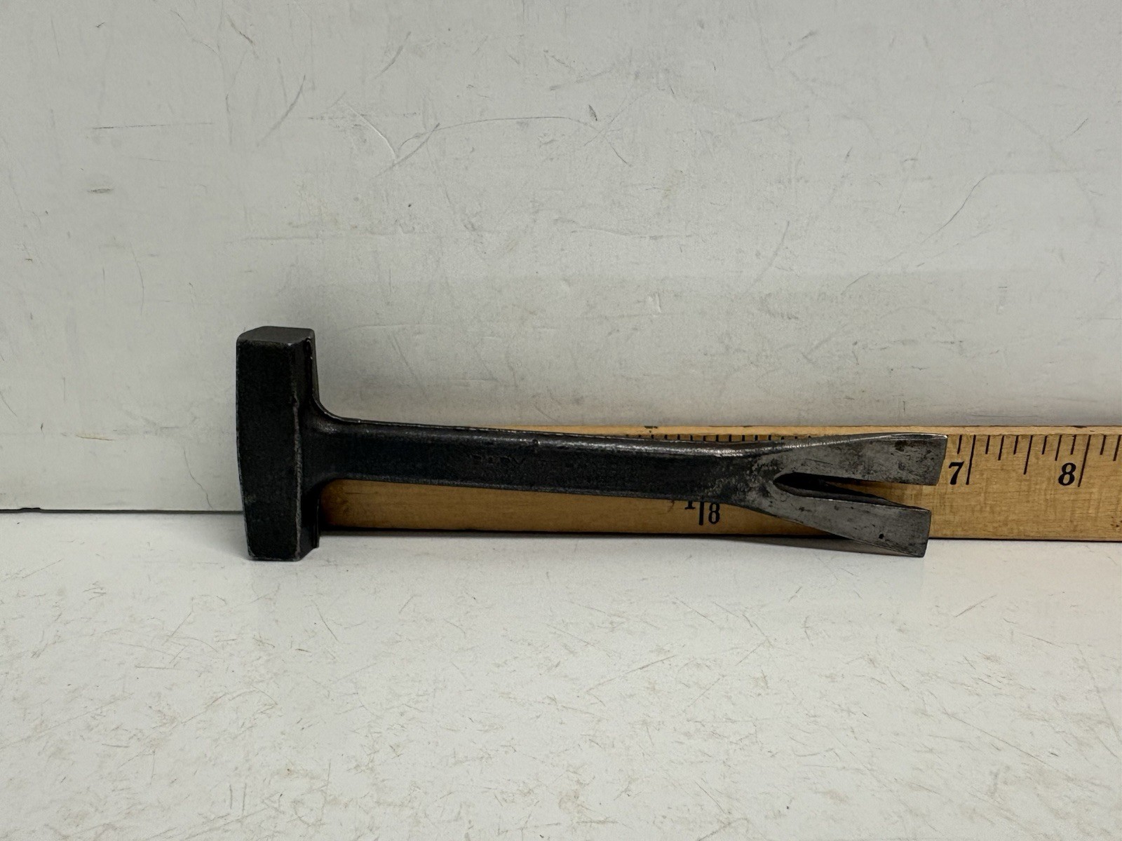 Bridgeport Hardware Baby Terrier Crate Tool Hammer Vintage A023
