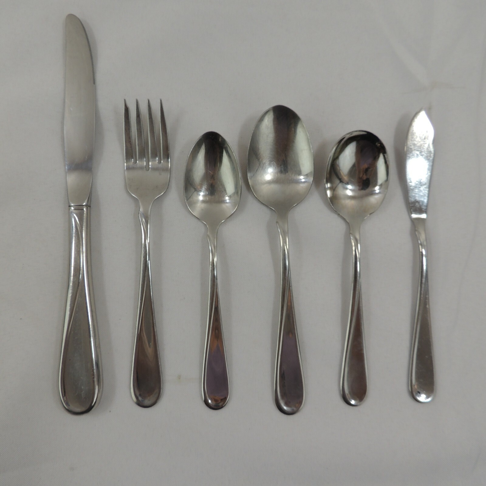 FLIGHT RELIANCE Glossy by Oneida Stainless Flatware YOUR CHOICE