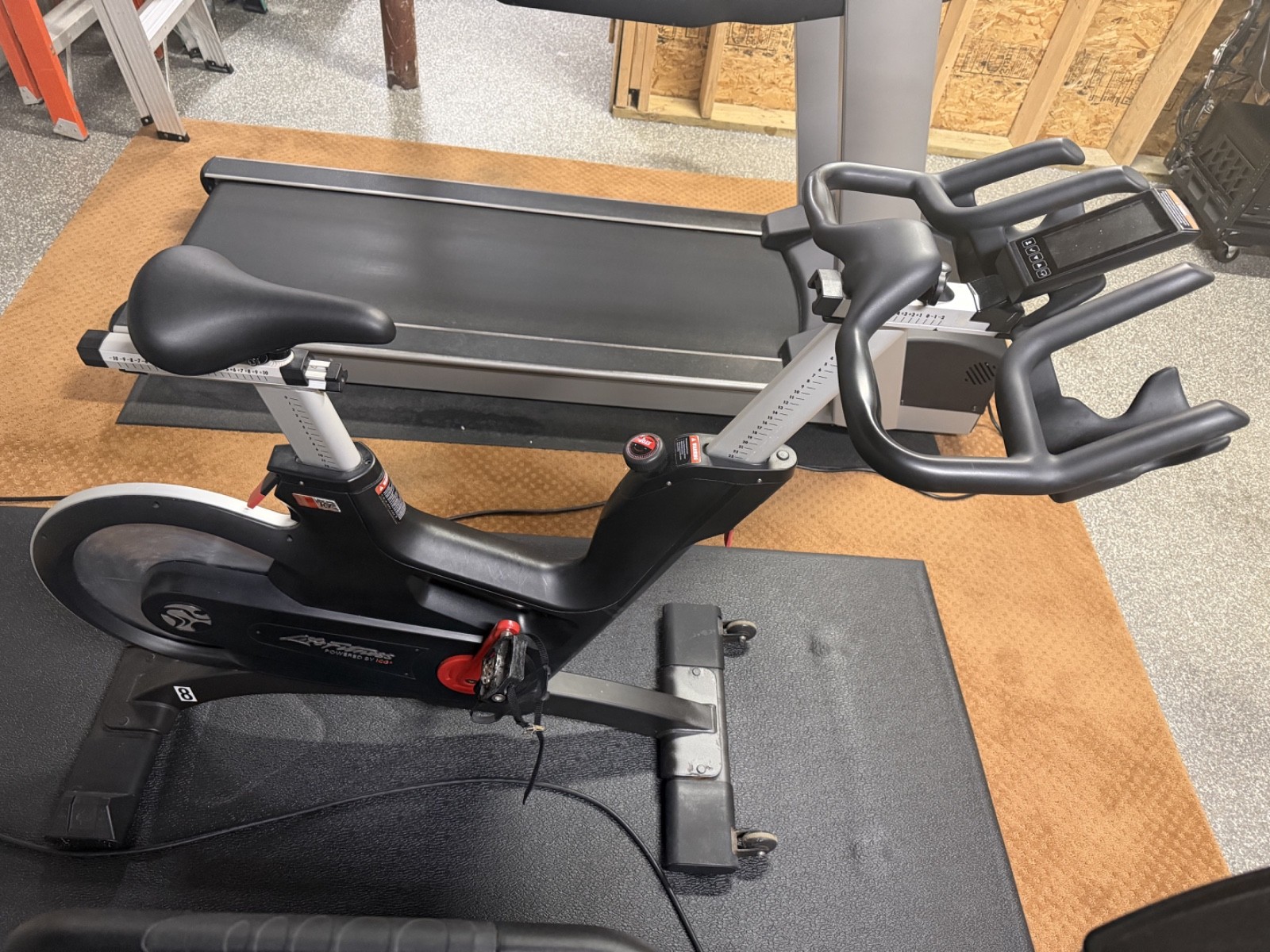 Life Fitness IC7 Indoor Cycle - Spin Bike Exercise Bike Lifecycle - Great Deal