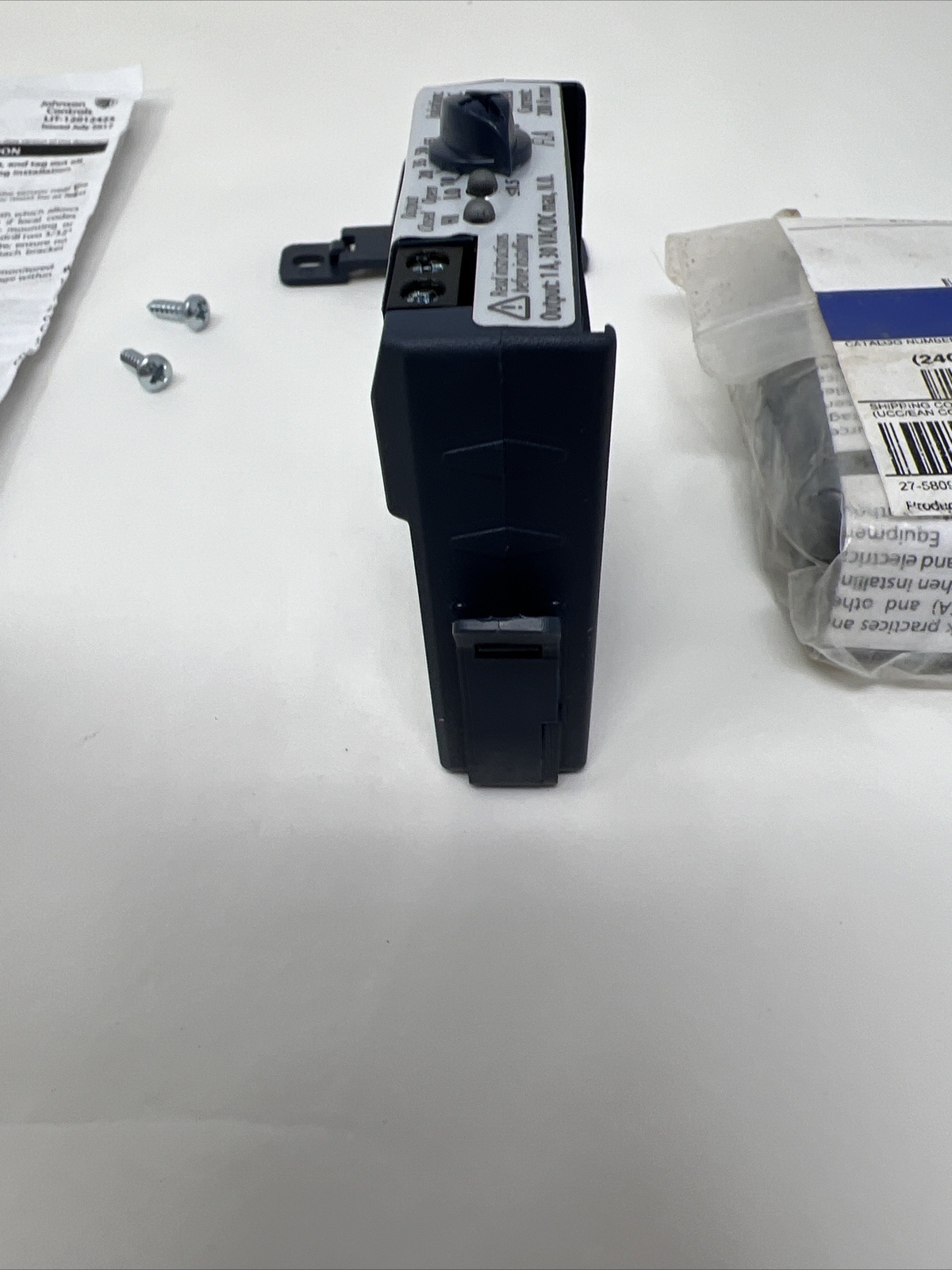 Johnson Controls CSDSC-C50100L0 Current Sensing Relay; 0.50-10A; Self Powered