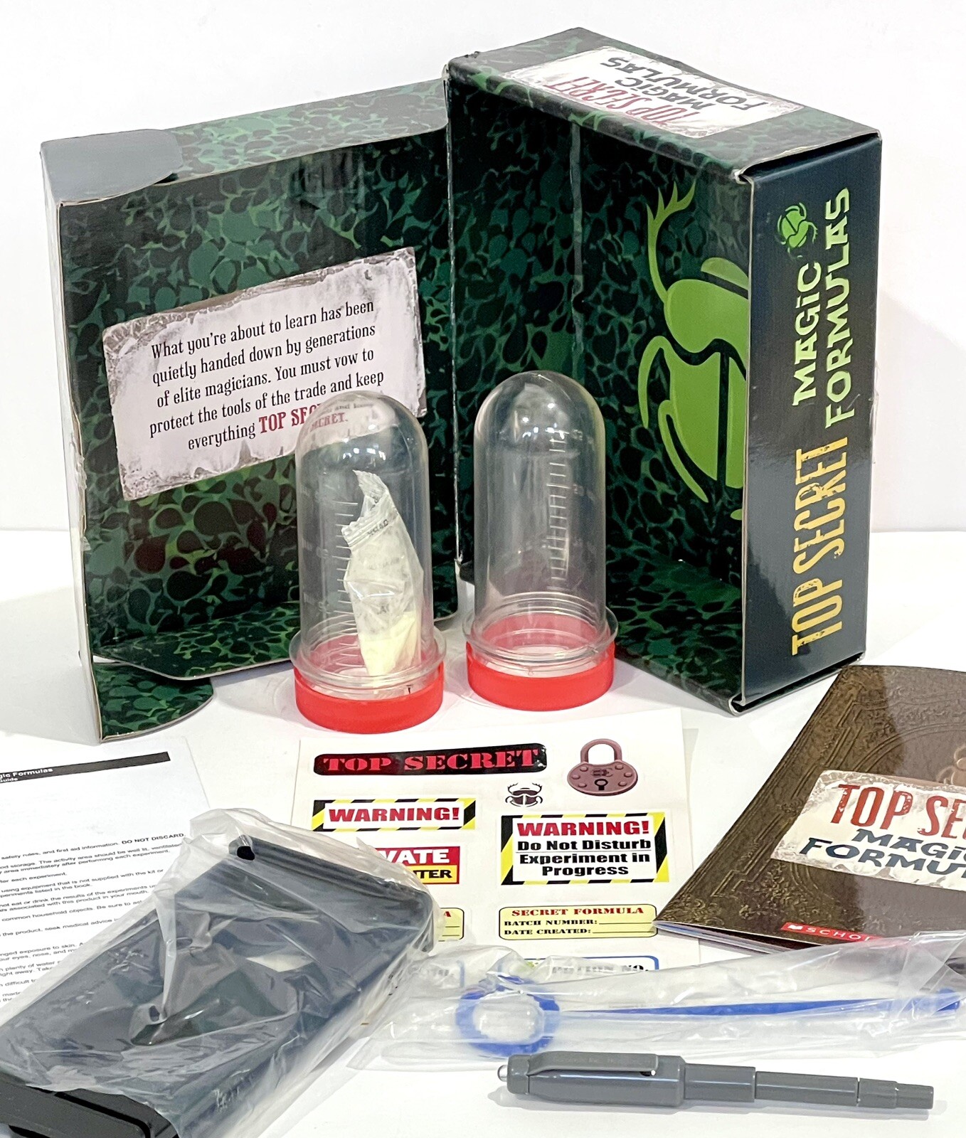 Scholastic Top Secret Magic Formulas Kit