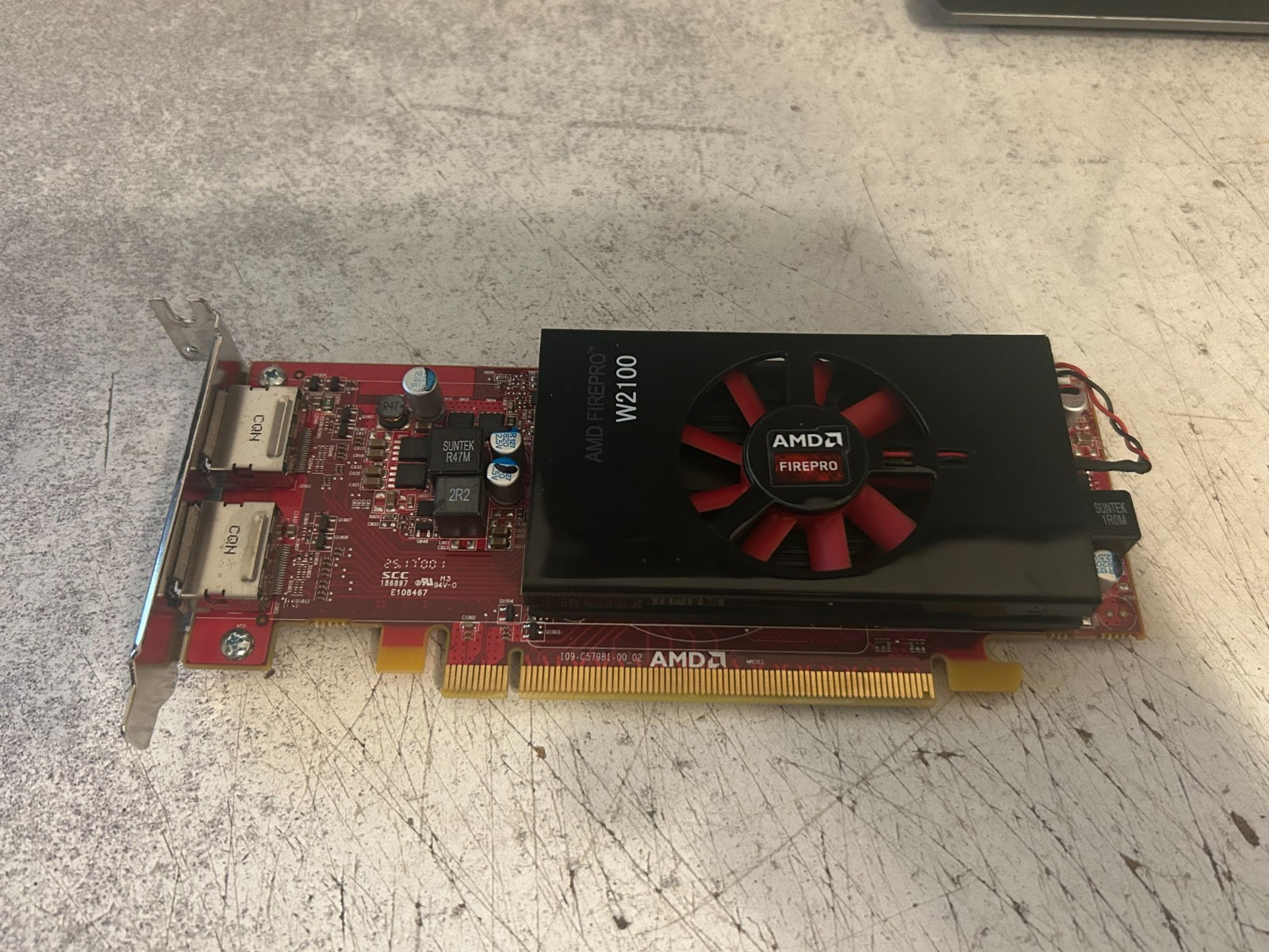 Dell AMD FirePro W2100 2 GB PCIe Dual DisplayPort Low Profile Video Card 2P8XT