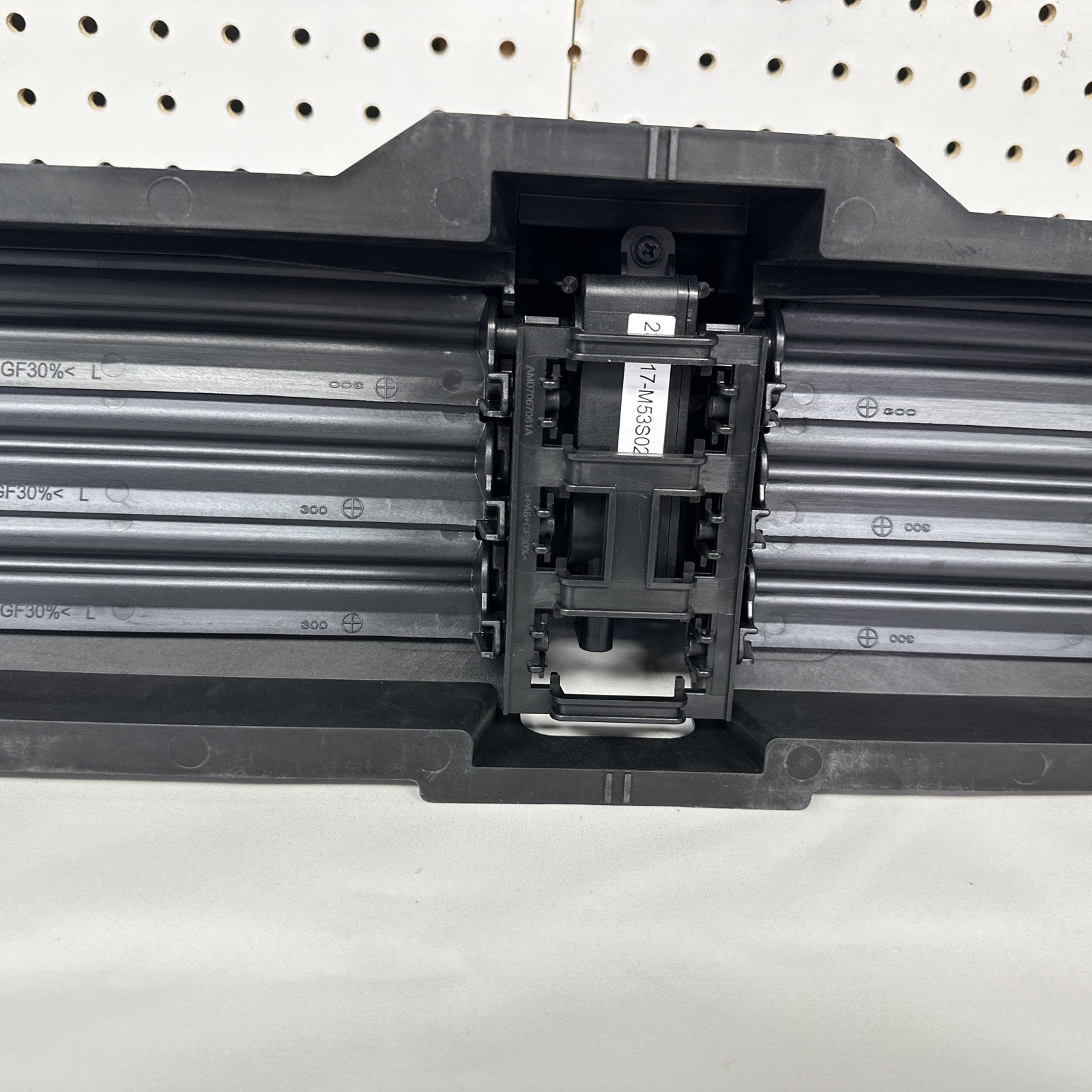 2019-2021 DODGE RAM 1500 FRONT LOWER ACTIVE AIR SHUTTER GRILLE DG07133GAQ CAPA