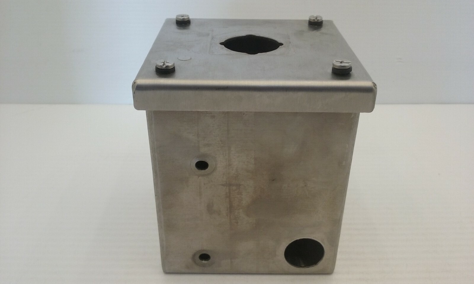 SCE 1PBXSS INDUSTRIAL CONTROL P.B. ENCLOSURE STAINLESS 4X UL RATING 12 4X4