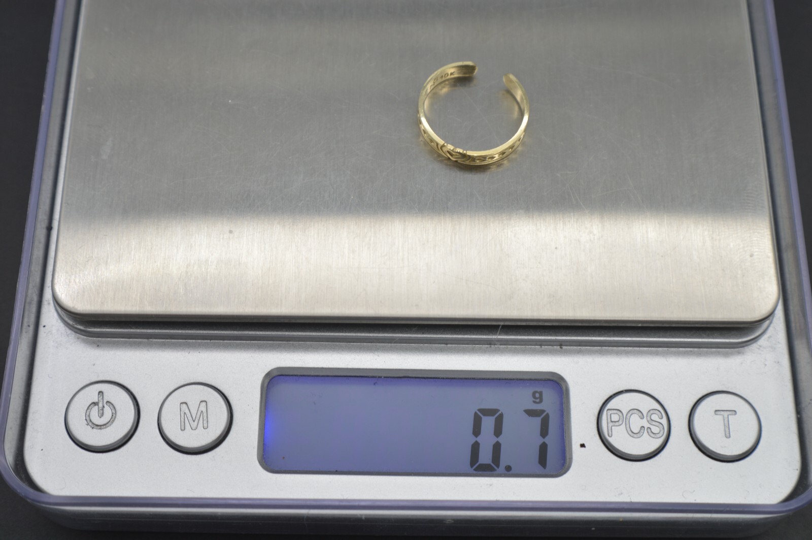 10K Yellow Solid Gold Engraved Heart Design Toe Ring 3.2 mm 0.7 Gram