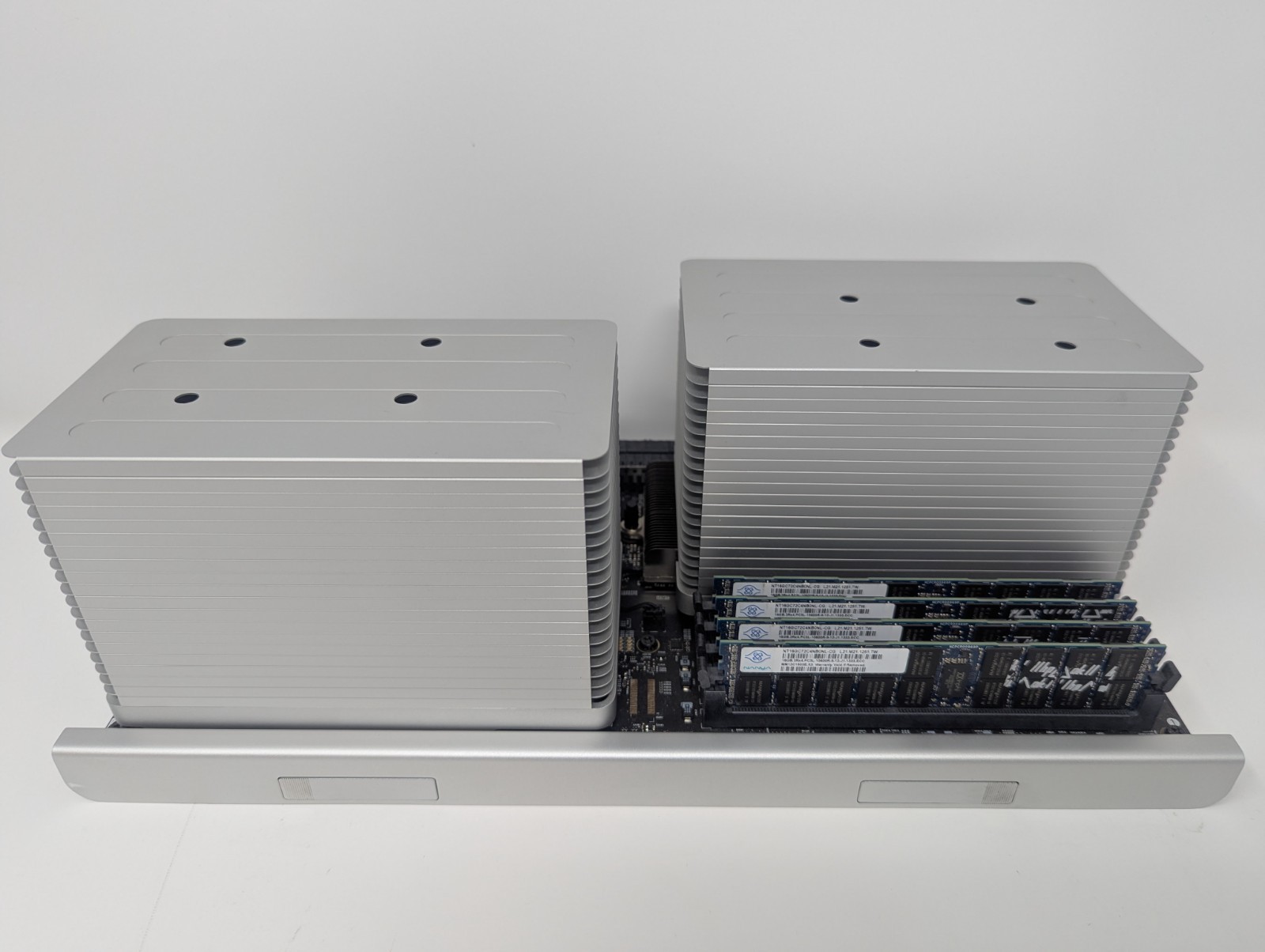 2009 Mac Pro Upgrade Tray 3.46 12 Core 128 GB 1333 Ram