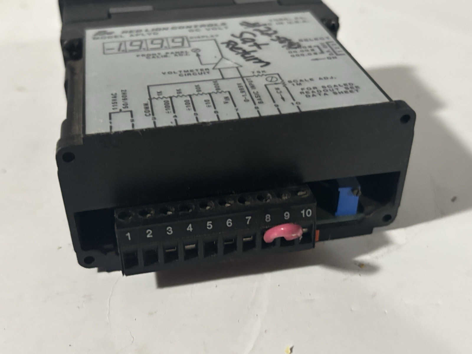 Red Lion Controls Model APLVD / APLVD400 1692 Panel Meter