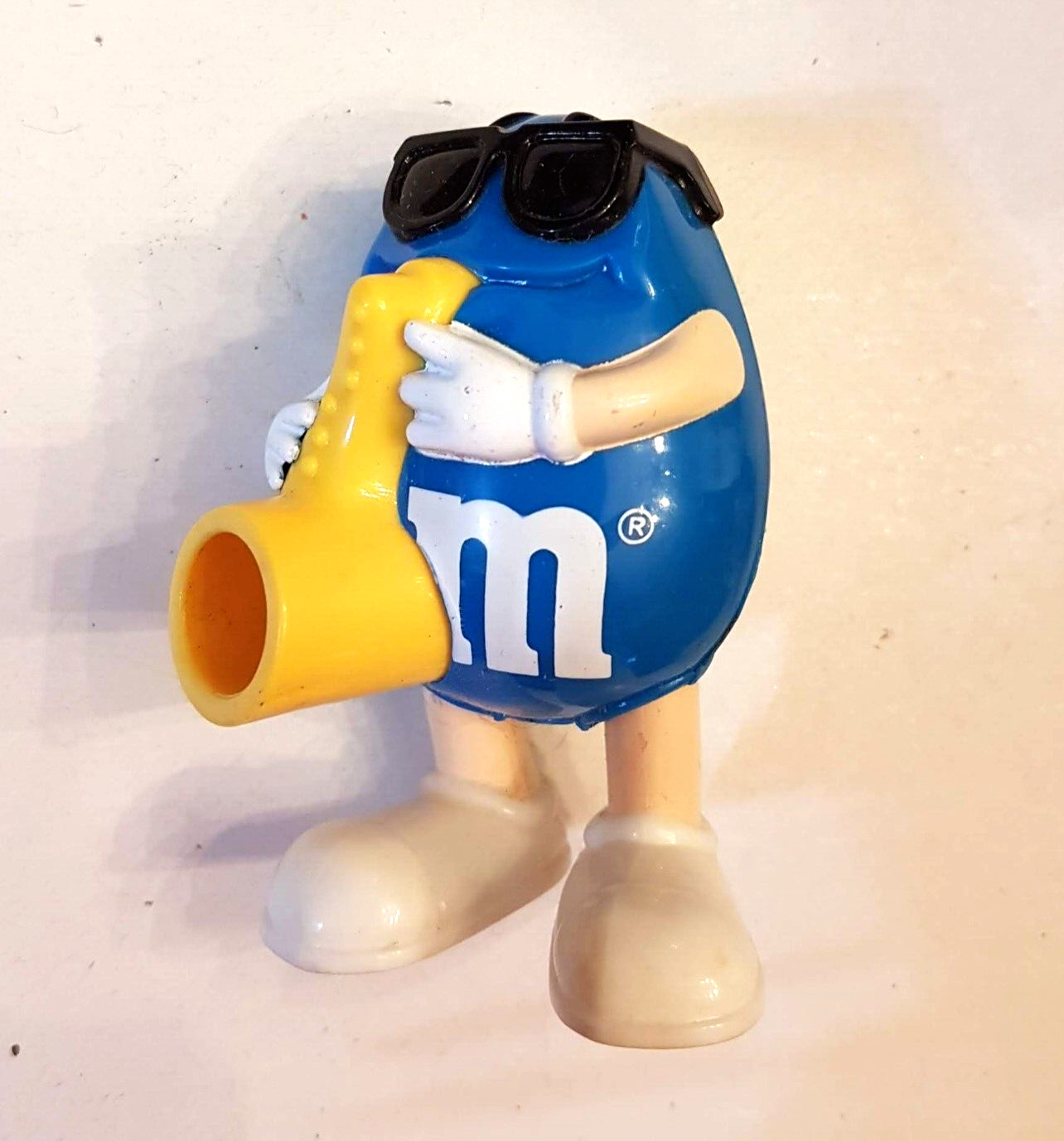Blue M&M's Candy Dispenser Burger King Kids Club Meal Toy 1997 Saxophone Player