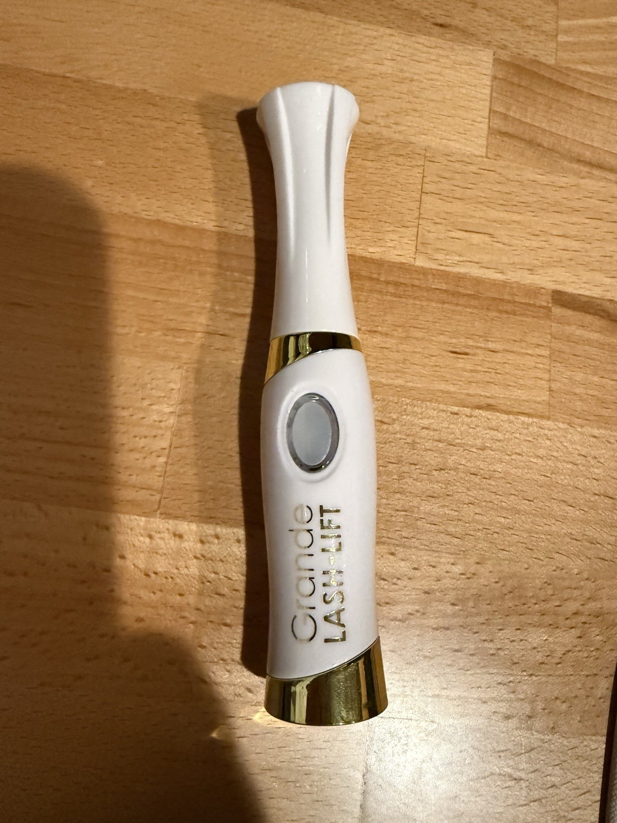 Grande Lash Lift Electric Eyelash Curler White Gold Plastic Beauty Tool