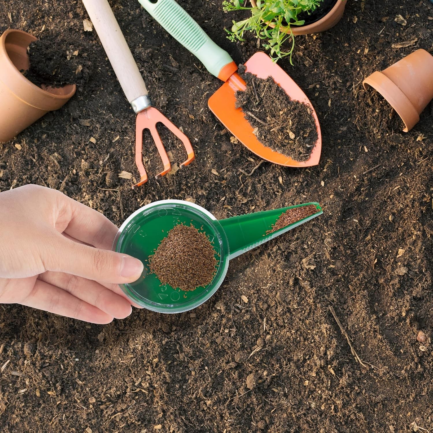 2 Pieces Seed Spreader Handheld Seed Planter Tool Seed Sower for Tiny Seeds,