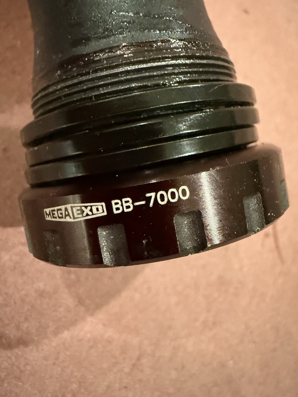 NOS TAKEOFF FSA MEGA EXO BB-7000 Bottom Bracket