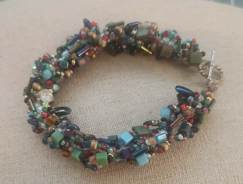 Teen / Ladies beaded Cluster bracelet 8.5inch Toggle  New Asymmetrical Colorful