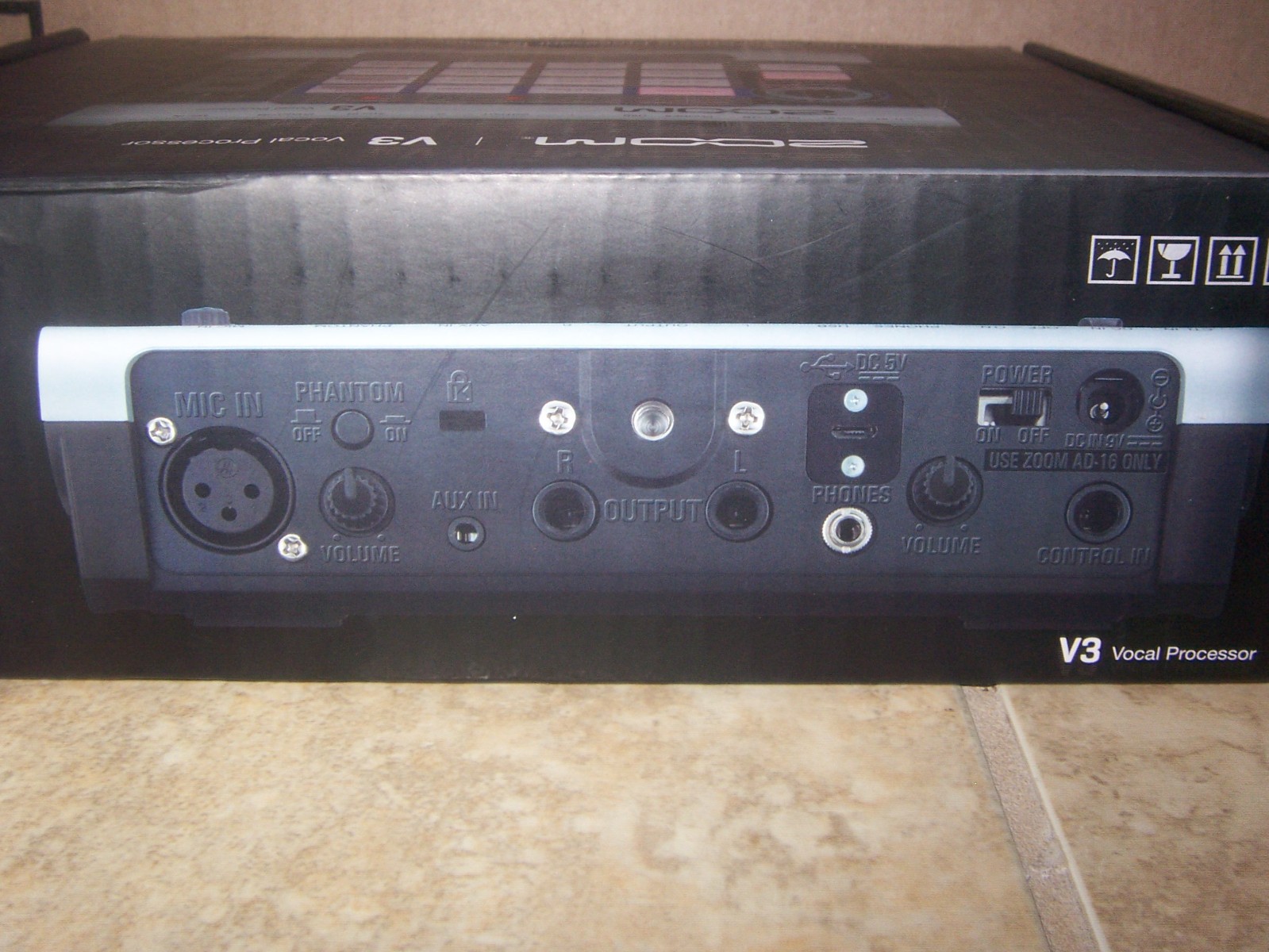 NEW Zoom V3 Vocal Processor USB Audio Interface 16 Voice Effect 3-Part Harmonies