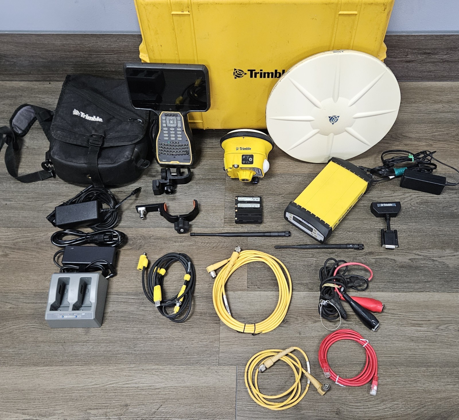 Trimble SPS855 SPS985 GPS GNSS Base Rover RTK Kit TSC7 Siteworks 900MHz