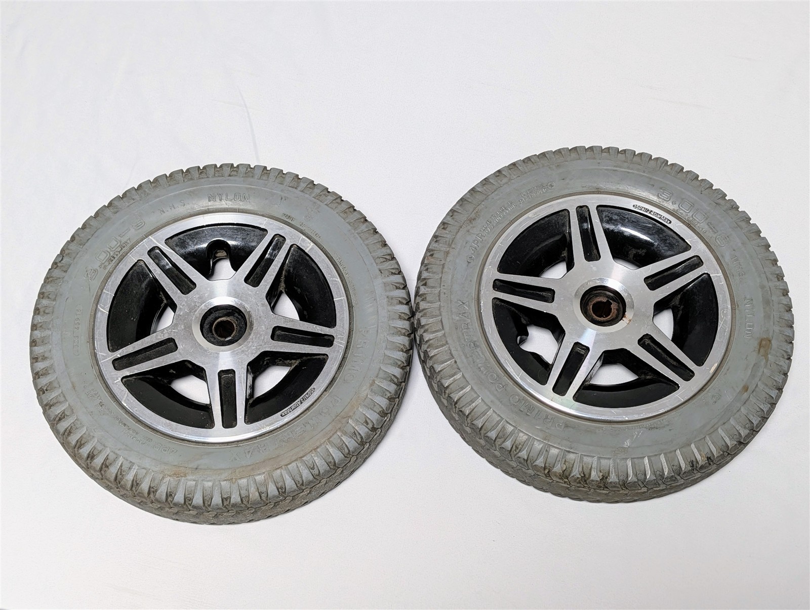 Pair Primo Powertrax 3.00-8 Wheelchair Drive Wheels Rims Tires 14x3 Pride Jazzy