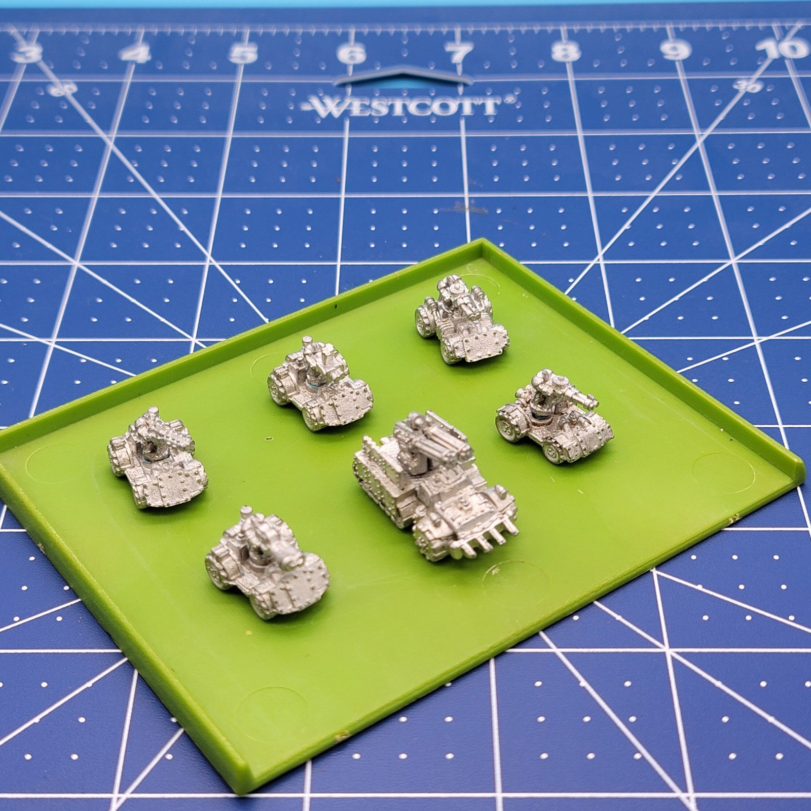 GW EPIC 40K ORK War Machines - Wartrak Battlewagon & Warbuggies x 5 - OOP 6mm