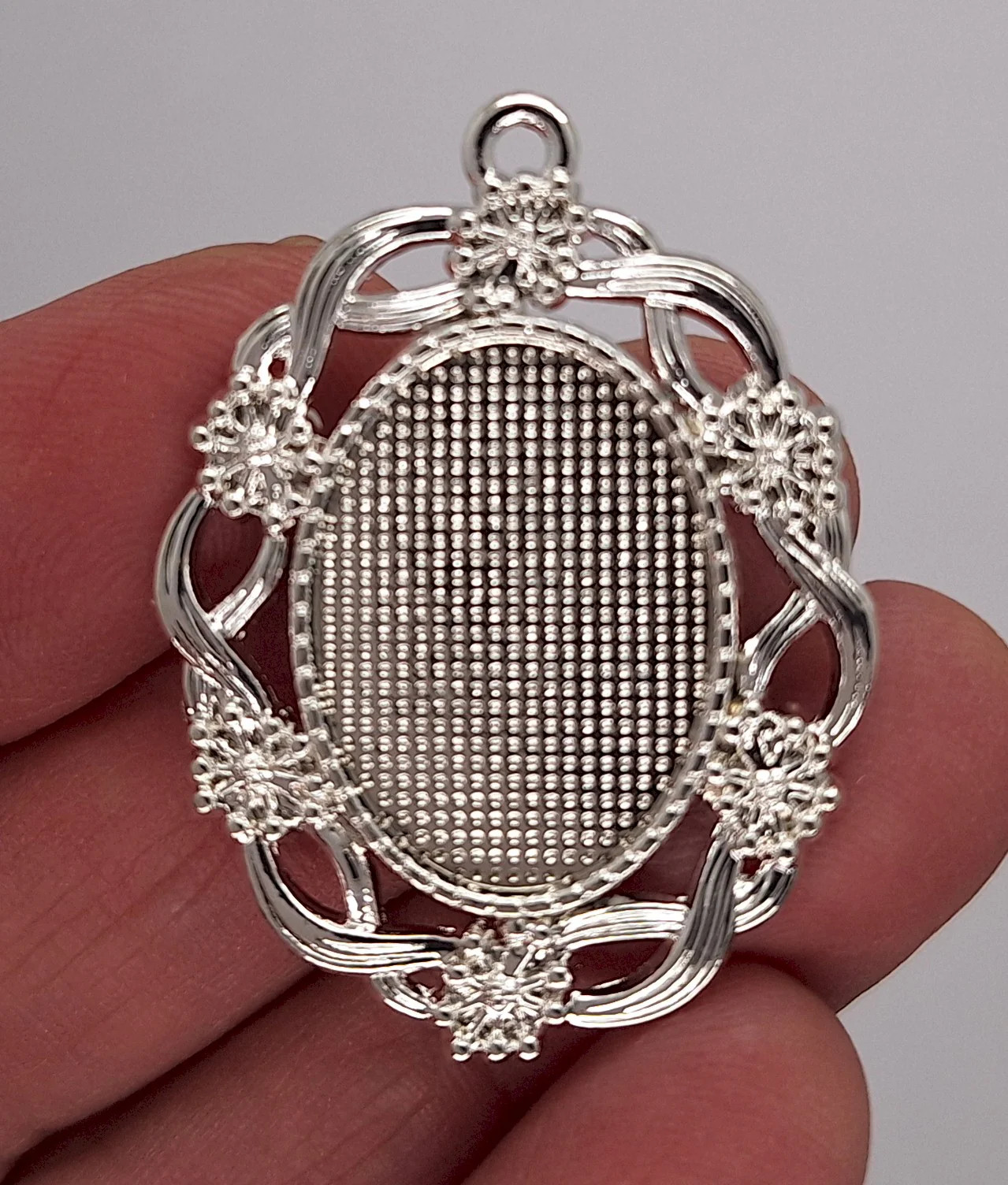 25x18mm Bright Silver Pendant Setting for Cameos or Cabochons S4207