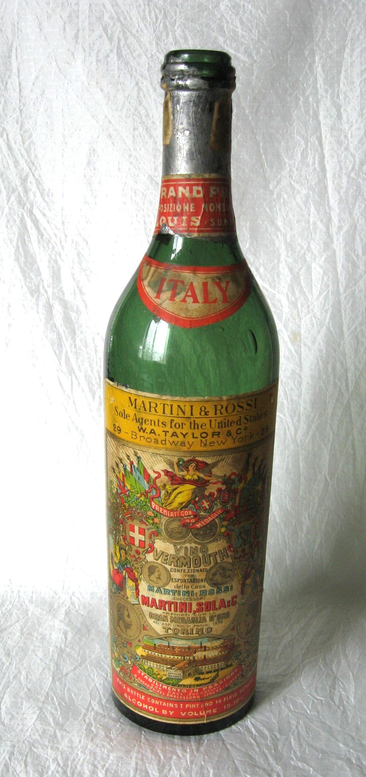 Antique Martini & Rossi Vermouth Bottle ( empty ) with intact Label / c. 1910-20
