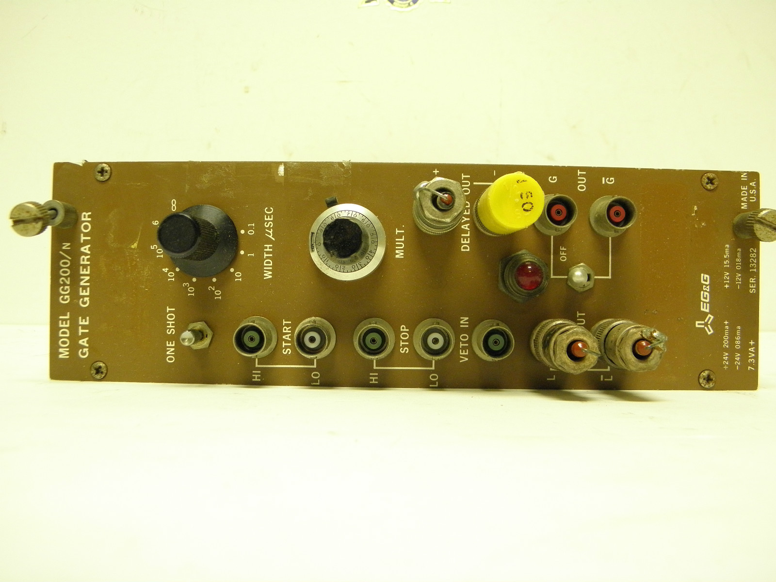 ORTEC EG&G NIM computer module model # GG200/n GATE GENERATOR module board