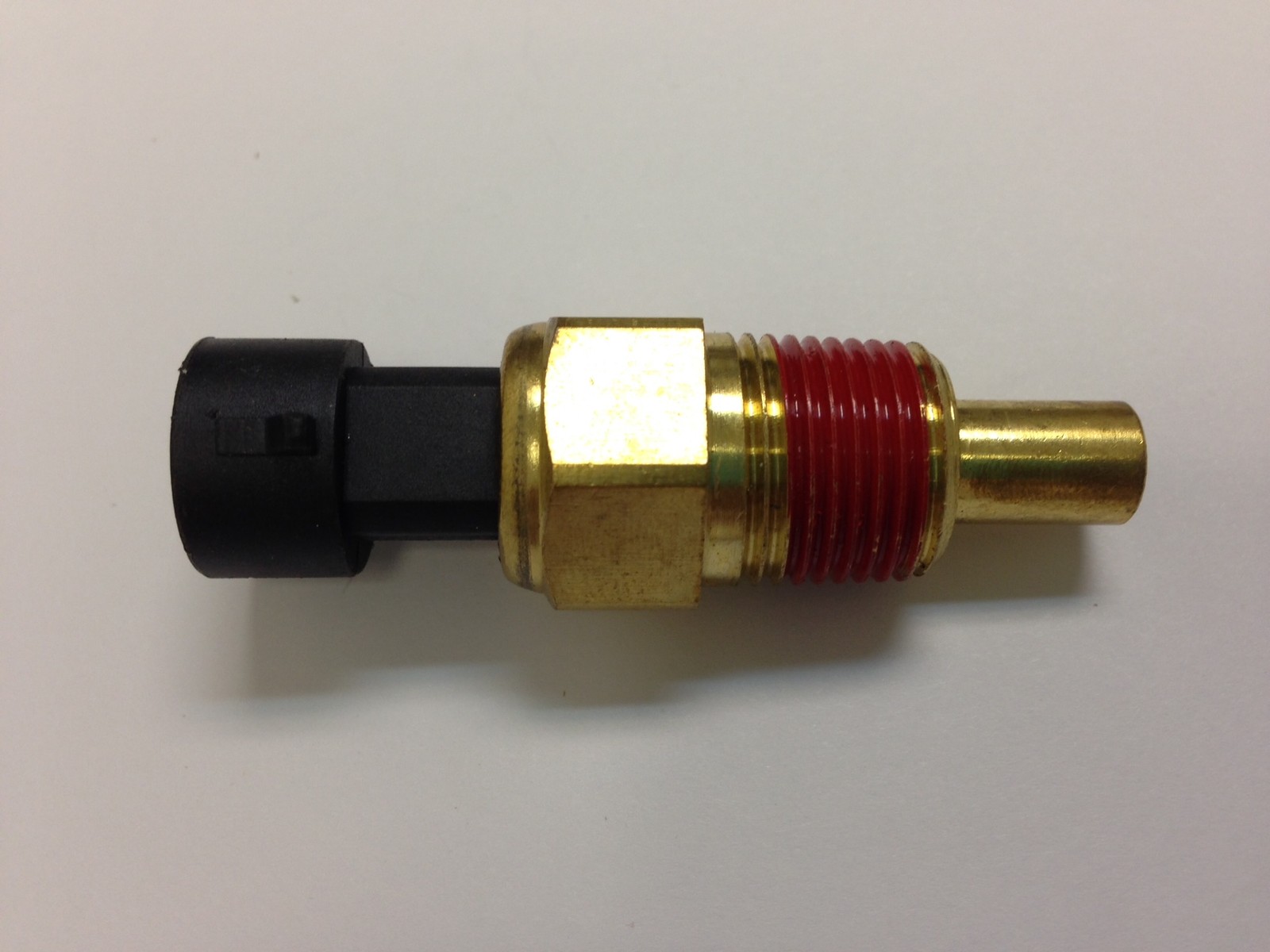 S121 New Coolant Temperature Sensor OEM# 2132770, 4661341