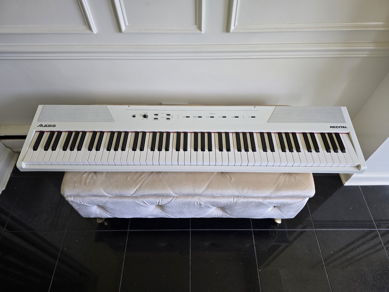 White Alesis Recital Keyboard Digital Piano 88 Key Semi Weighted 2x20W Speakers