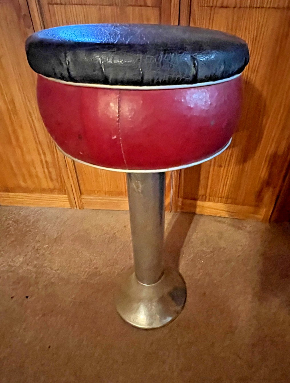 Vintage 1950s Red Duro Chrome Diner Bar Stool Soda Fountain Swivel Counter Stool