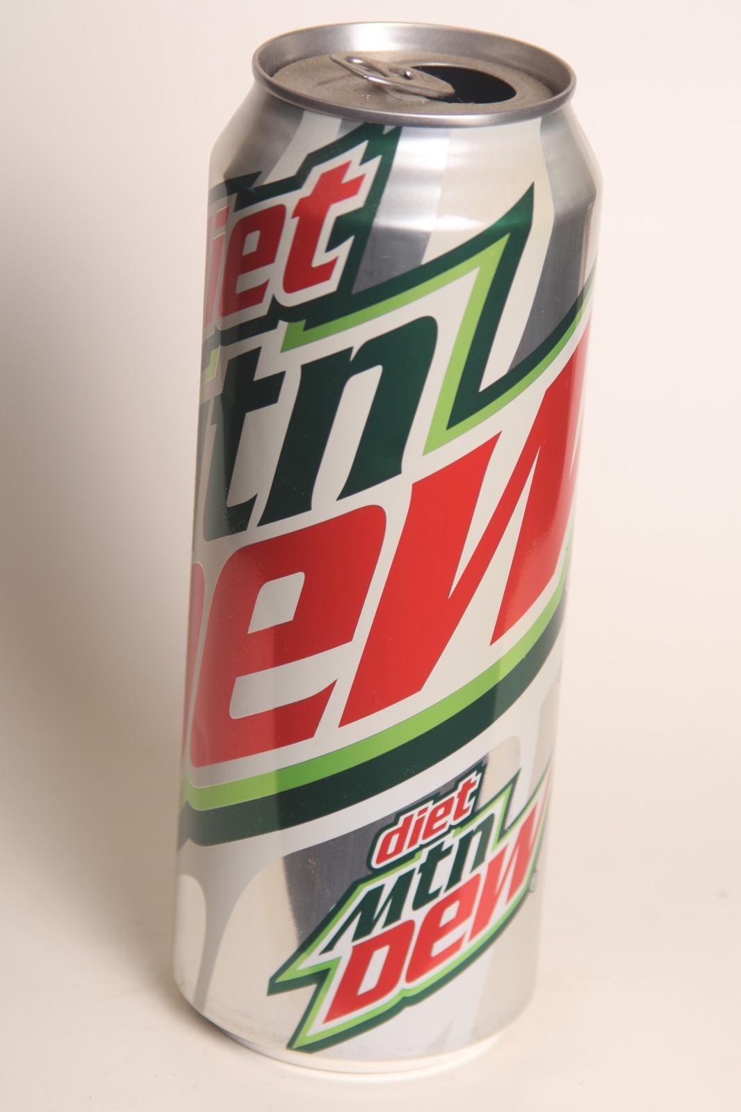 Diet Mountain Dew soda can - 24oz