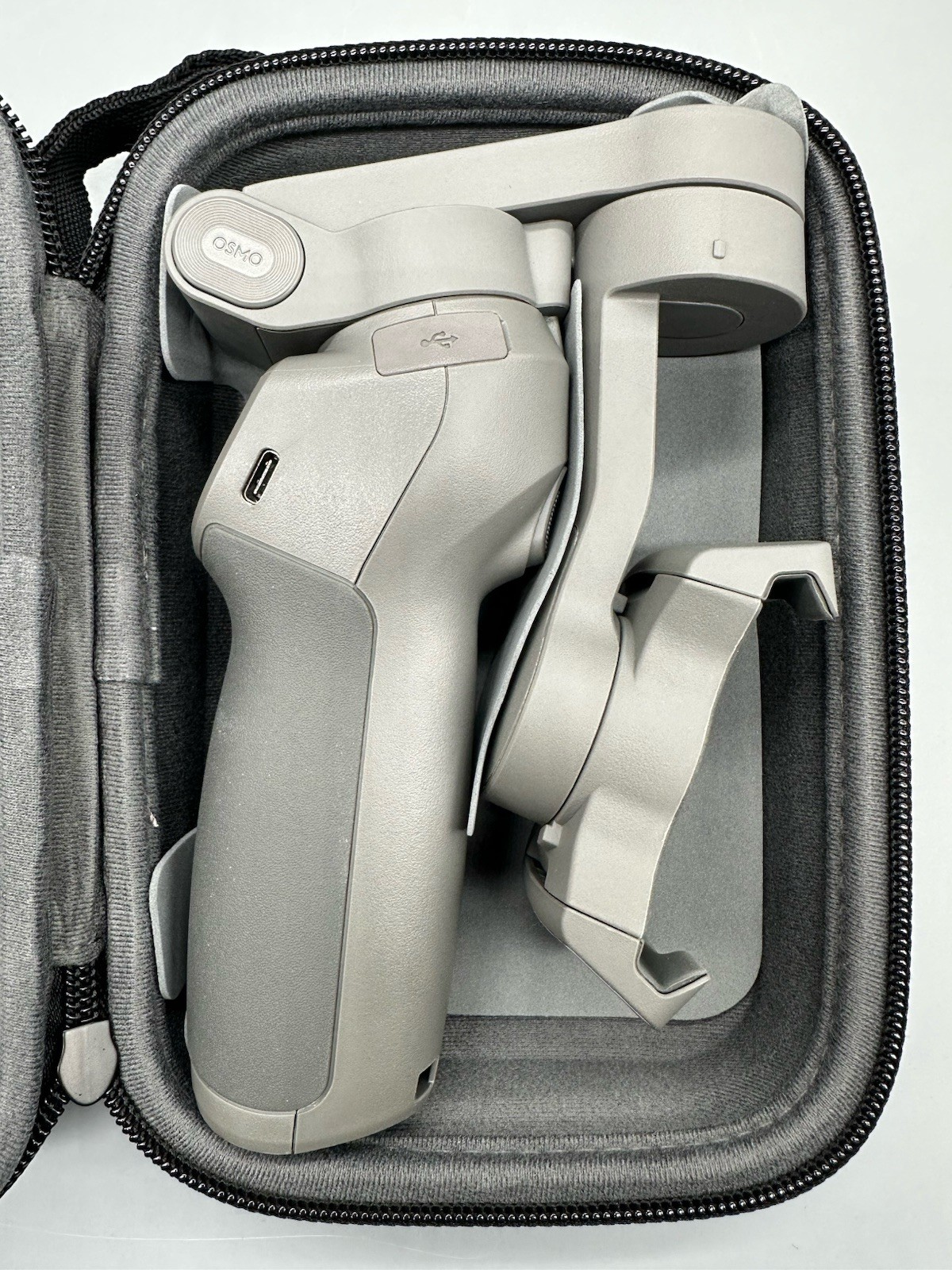 DJI Osmo Mobile 3 Combo