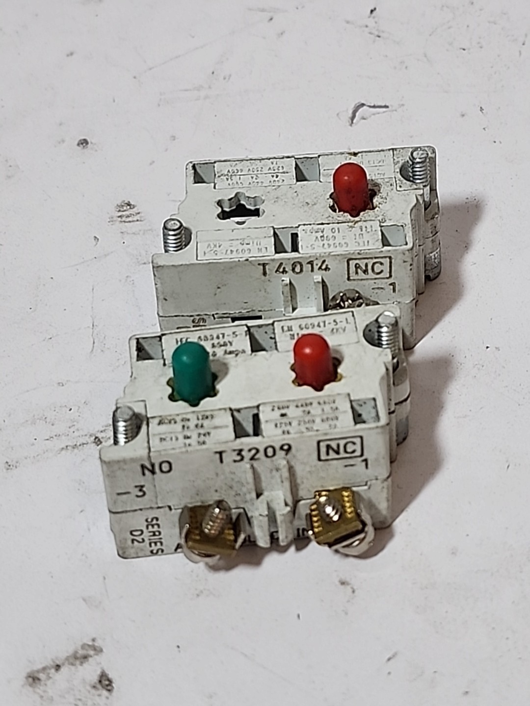 Eaton 10250T1 10250T2 Pushbutton Contact Block Lot 1NO/1NC And 1NC 2 PC