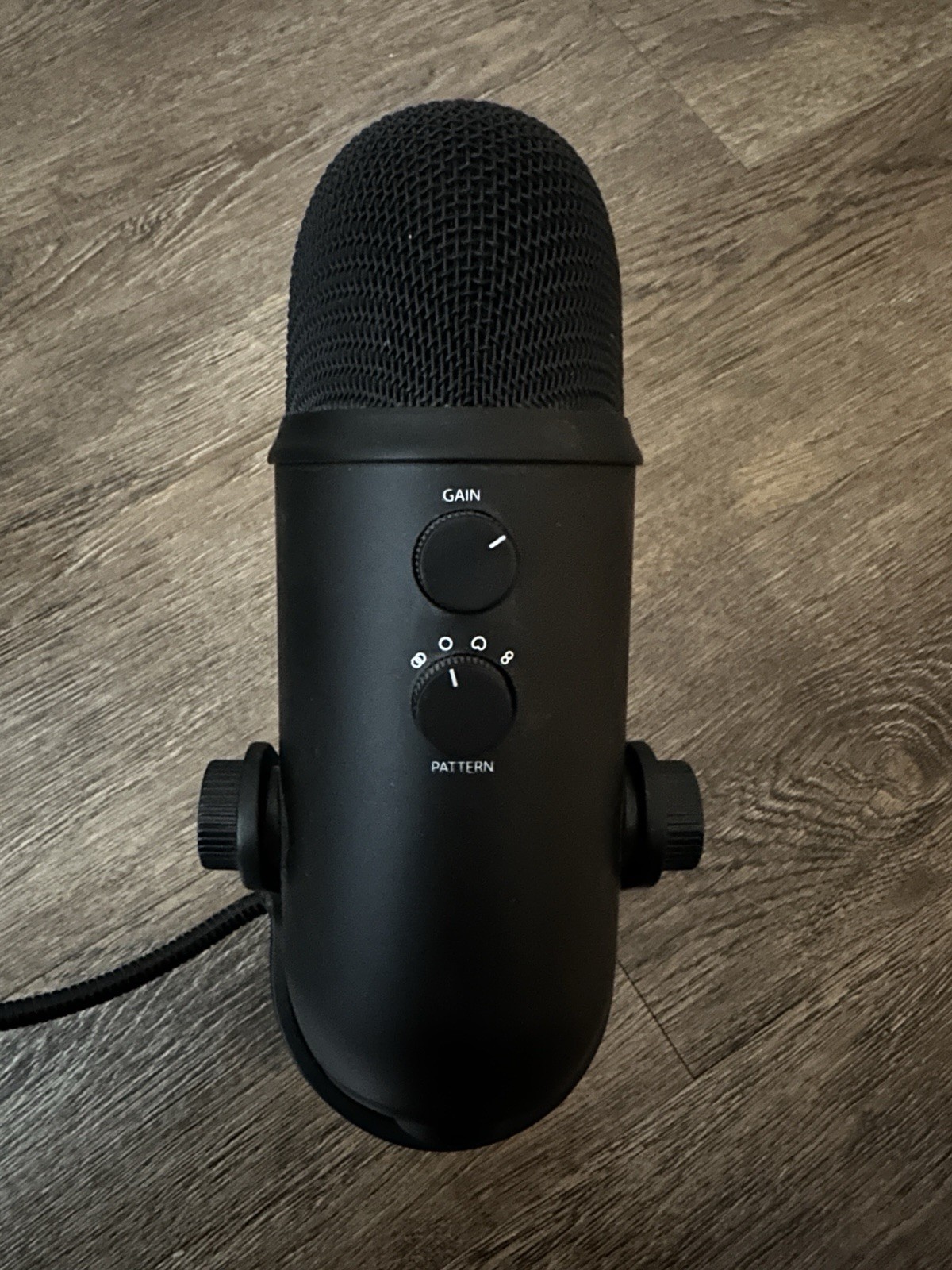 Yeti x Black USB Studio Microphone with Blue Windscreen Streaming Podcasting Mic
