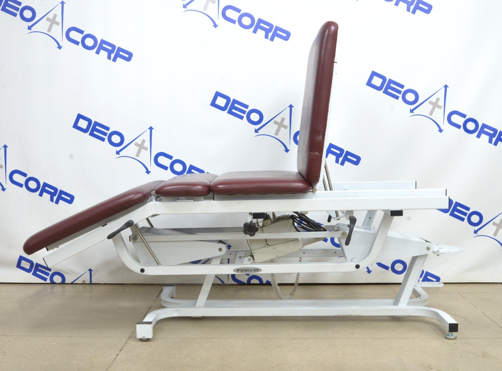 Chattanooga Adapta ADP-400 Traction Treatment Table W/ Remote
