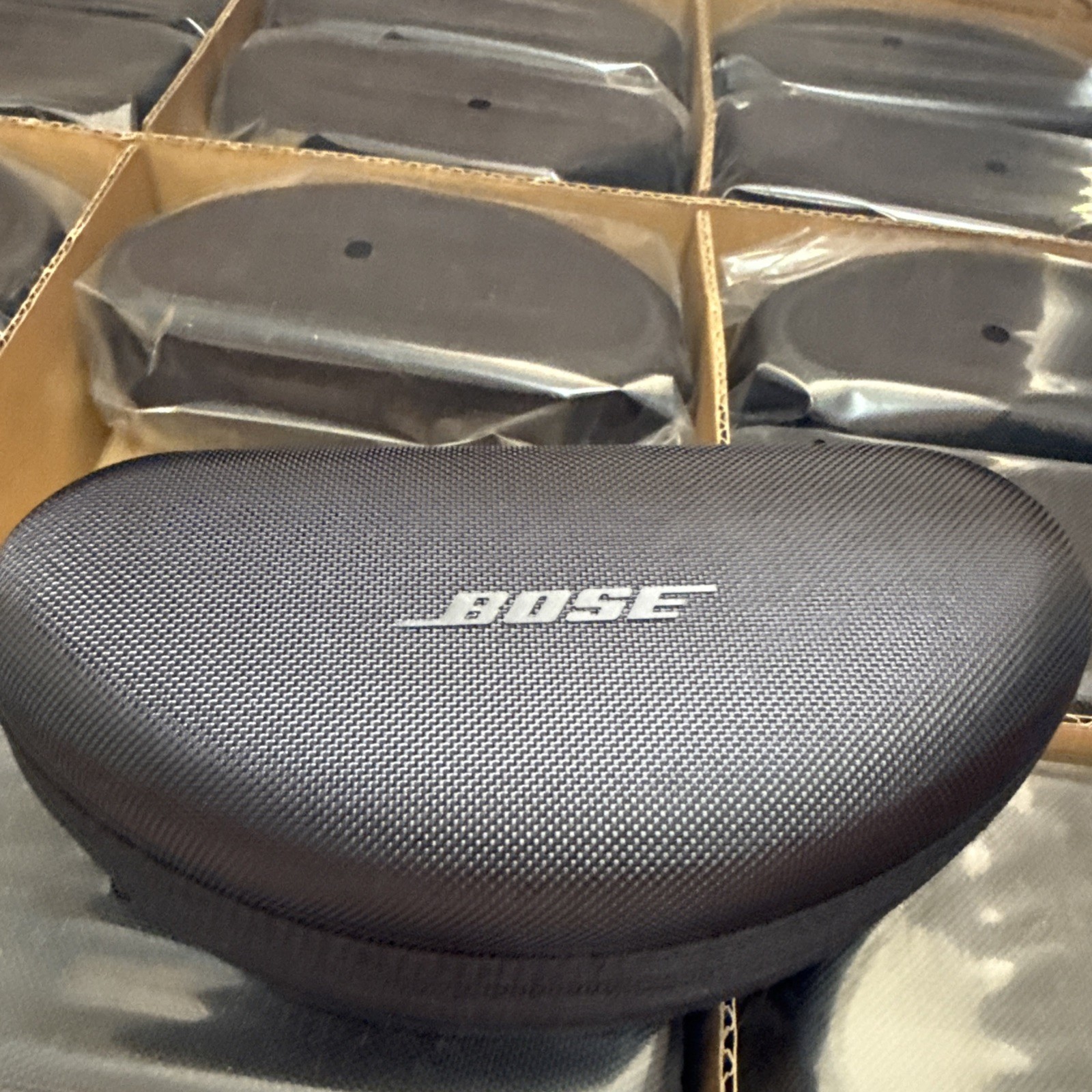 Genuine BOSE Frames Tempo Tenor Sunglasses Zippered HARD CASE OEM Oakley Meta