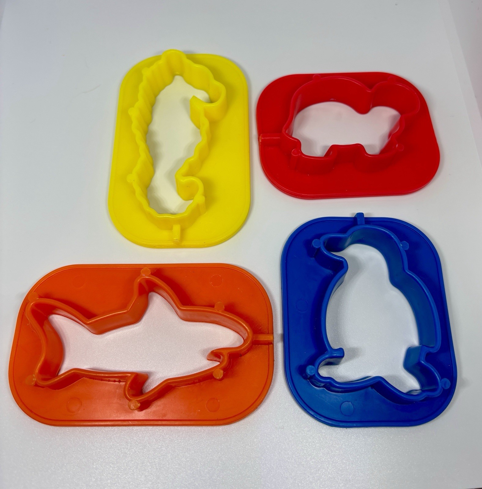 1996 Hasbro Play Doh Playdoh Animal Shape Cutters Shark Penguin Turtle Sea Horse
