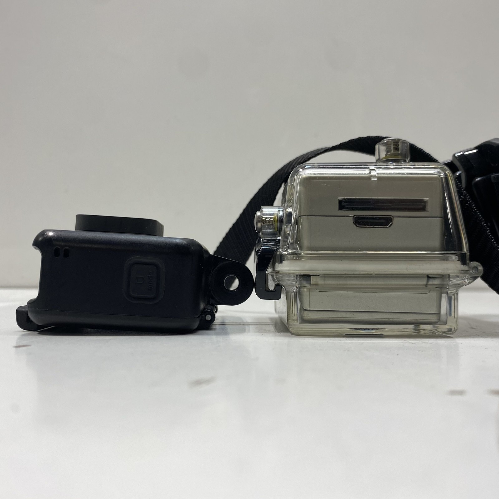GoPro Hero+ & HD Hero2 Action Camera Bundle Lot With Cases & Mounts Tested