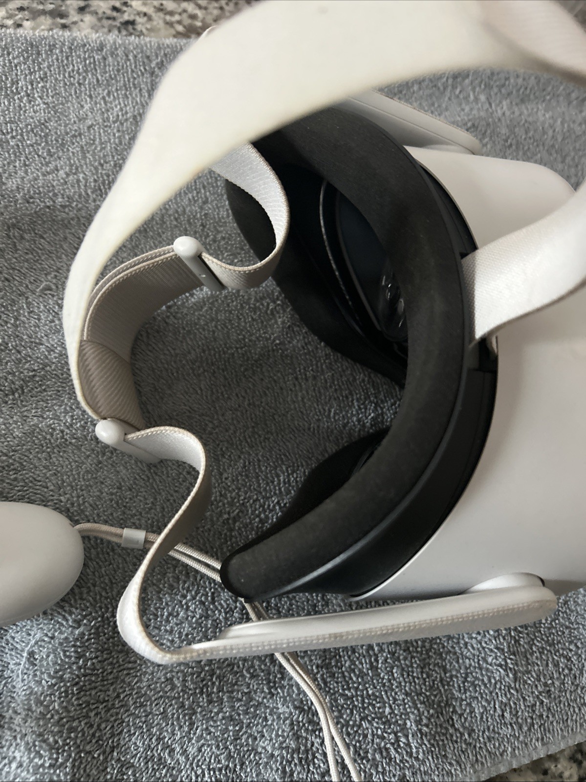 Meta Quest 2 VR Headset