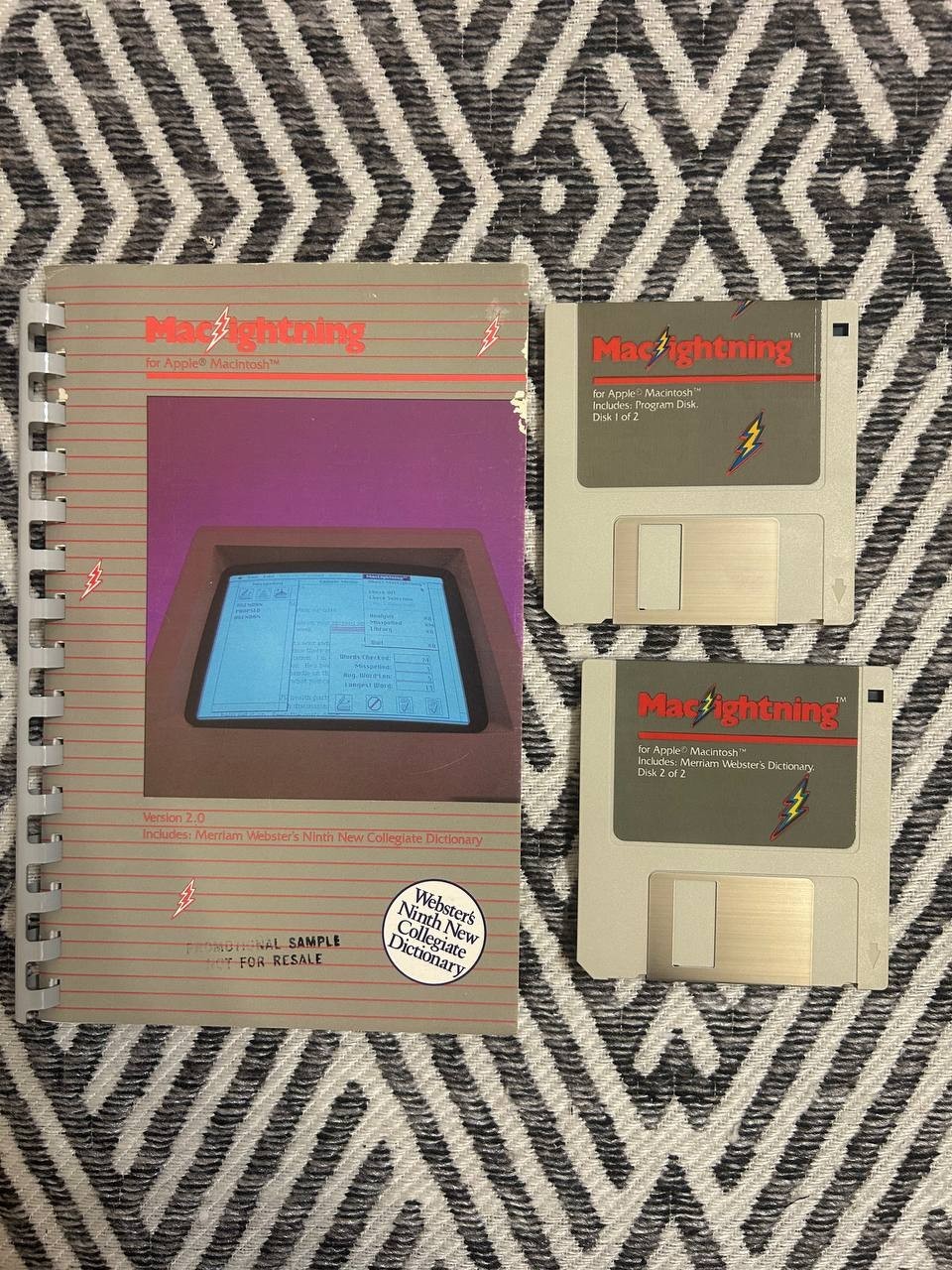 MacLightning Apple Macintosh 5.25 Floppy Disk Set w Manual Promo Sample