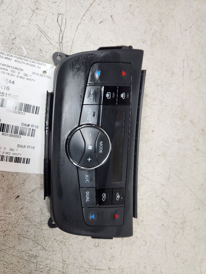 Temperature Control Fits 15-19 SENTRA 1083053