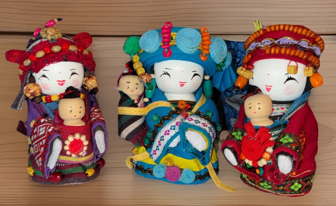 Peru Mother And Baby Folk Dolls 3