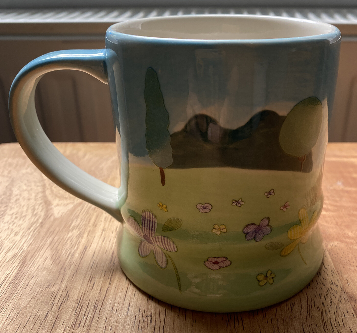 Disney Store Exclusive Mug Minnie Mouse Flowers Butterflies Pretty