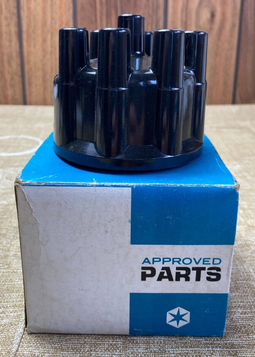 NOS CHRYSLER DISTRIBUTOR CAP REPLACES CH-216