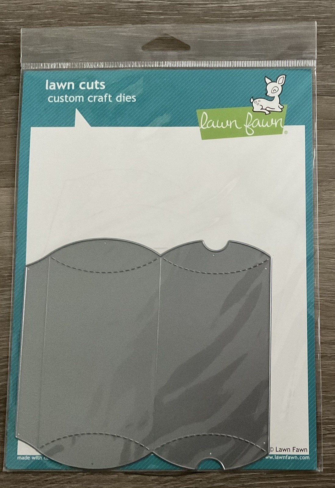 Lawn Fawn - Lawn Cuts Custom Craft Dies - Pillow Box LF985 Scrapbooking