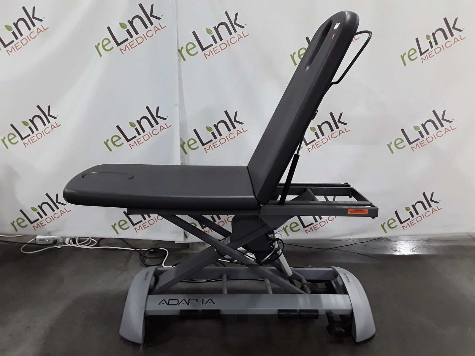 Chattanooga Group Adapta Mesa Model 3319 Treatment Table
