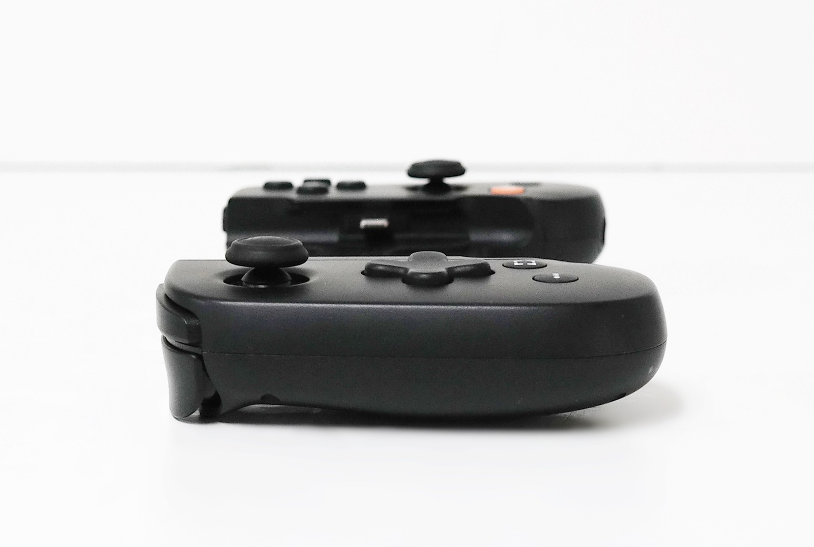 Backbone One BB-02-B-X Mobile Gaming Controller for iPhone - Black
